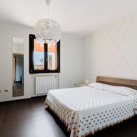 Intera Villa Ad Uso Esclusivo Con 2 Bagni 4 Camere Da Letto,Garage,Giardino,Area Fitness,Lavatrice,Wifi Tuglie Exterior foto