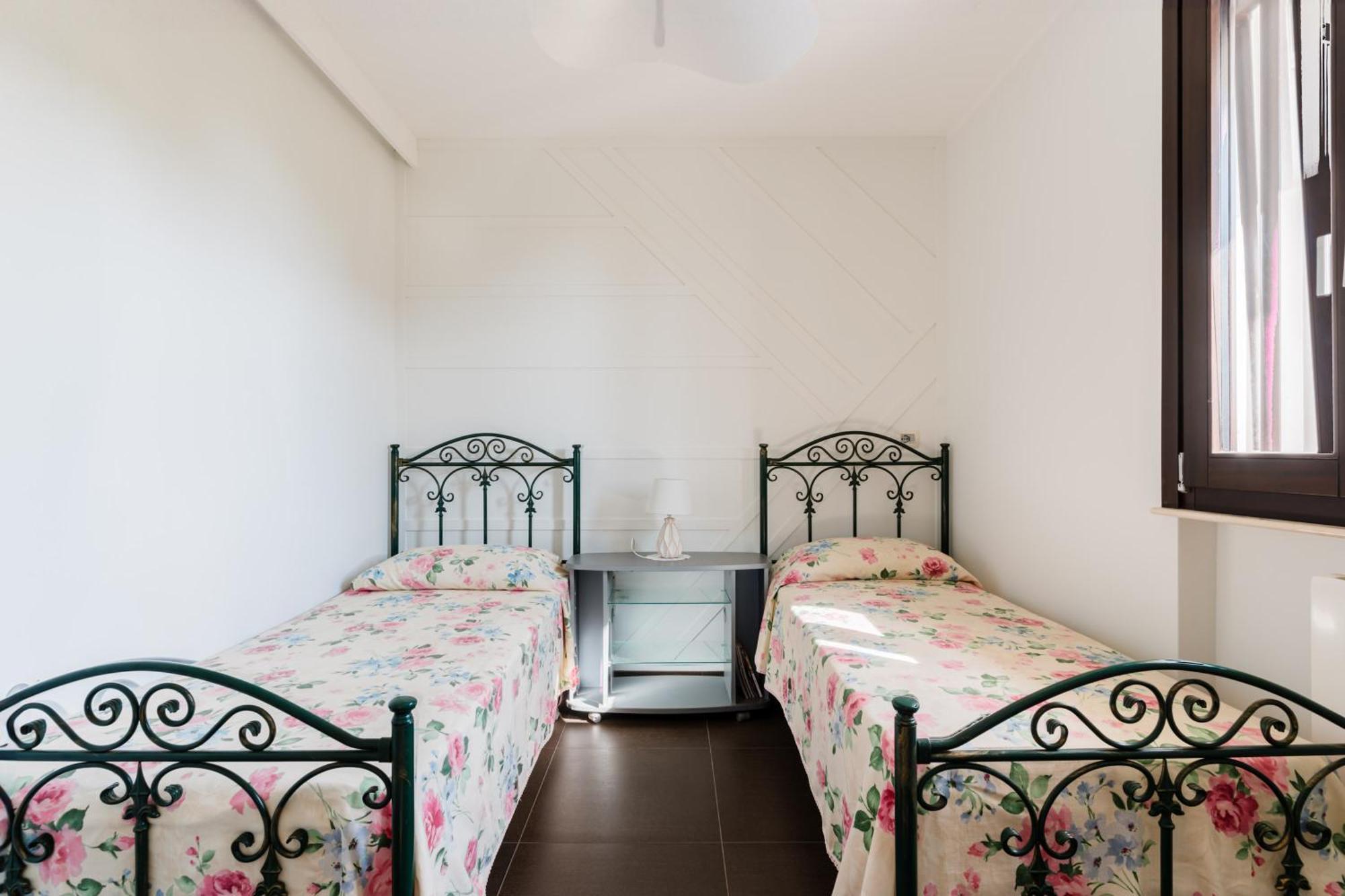 Intera Villa Ad Uso Esclusivo Con 2 Bagni 4 Camere Da Letto,Garage,Giardino,Area Fitness,Lavatrice,Wifi Tuglie Exterior foto
