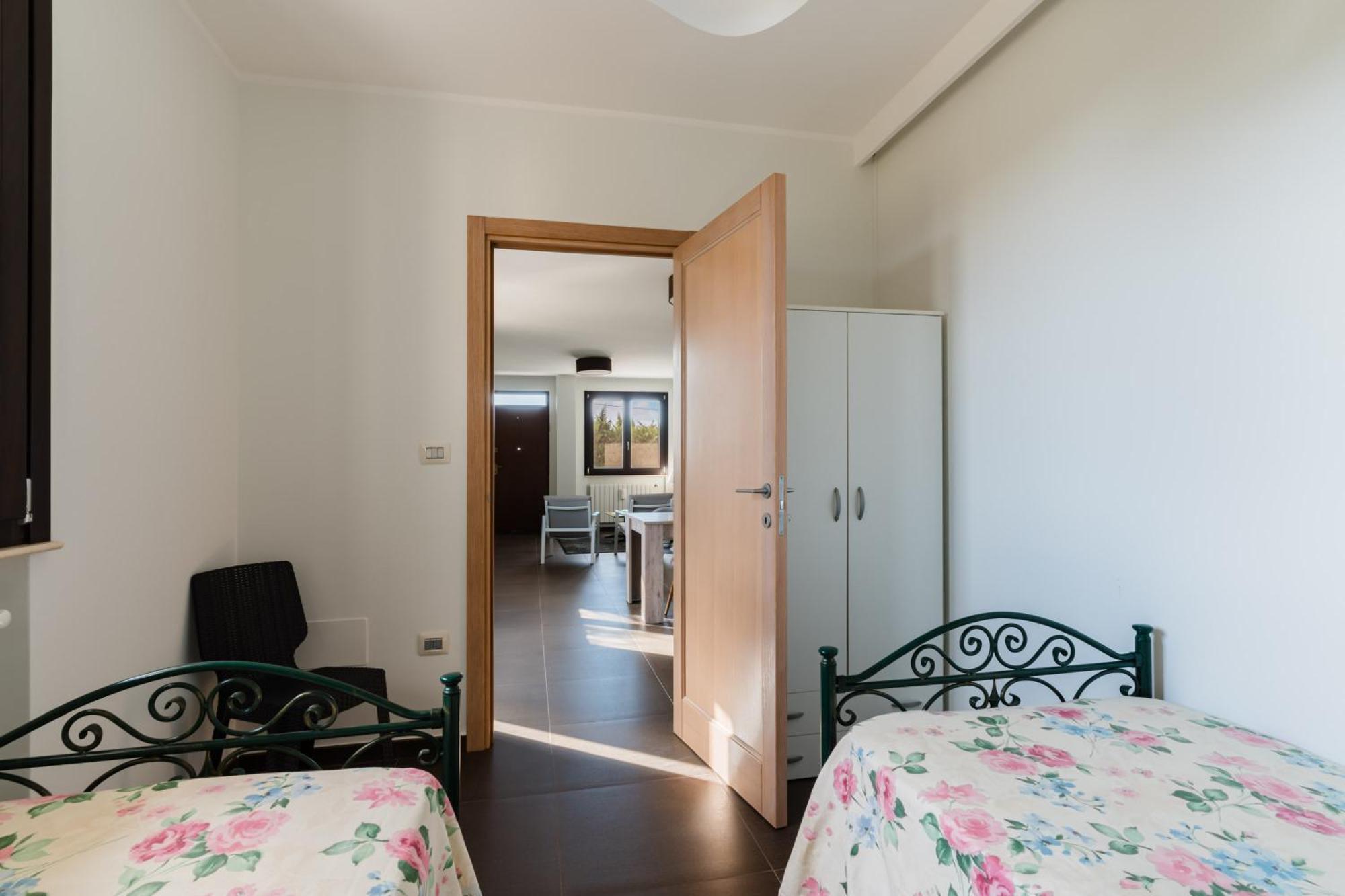 Intera Villa Ad Uso Esclusivo Con 2 Bagni 4 Camere Da Letto,Garage,Giardino,Area Fitness,Lavatrice,Wifi Tuglie Exterior foto